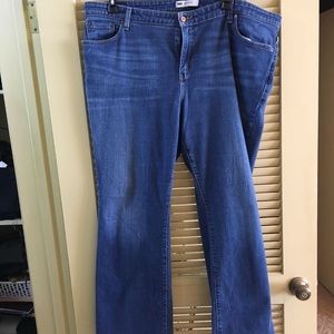 Size 24w ladies boot cut Levi’s